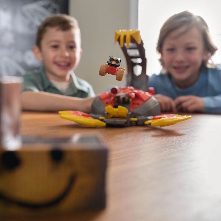 Monster Jam Mini Scorpion Playset (6069752) (8)