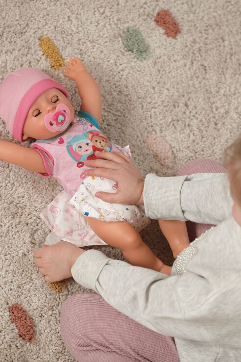 Baby Born Emma Διαδραστική Κούκλα Με Αξεσουάρ & Φορμάκι 43cm (840504-116725) (2)